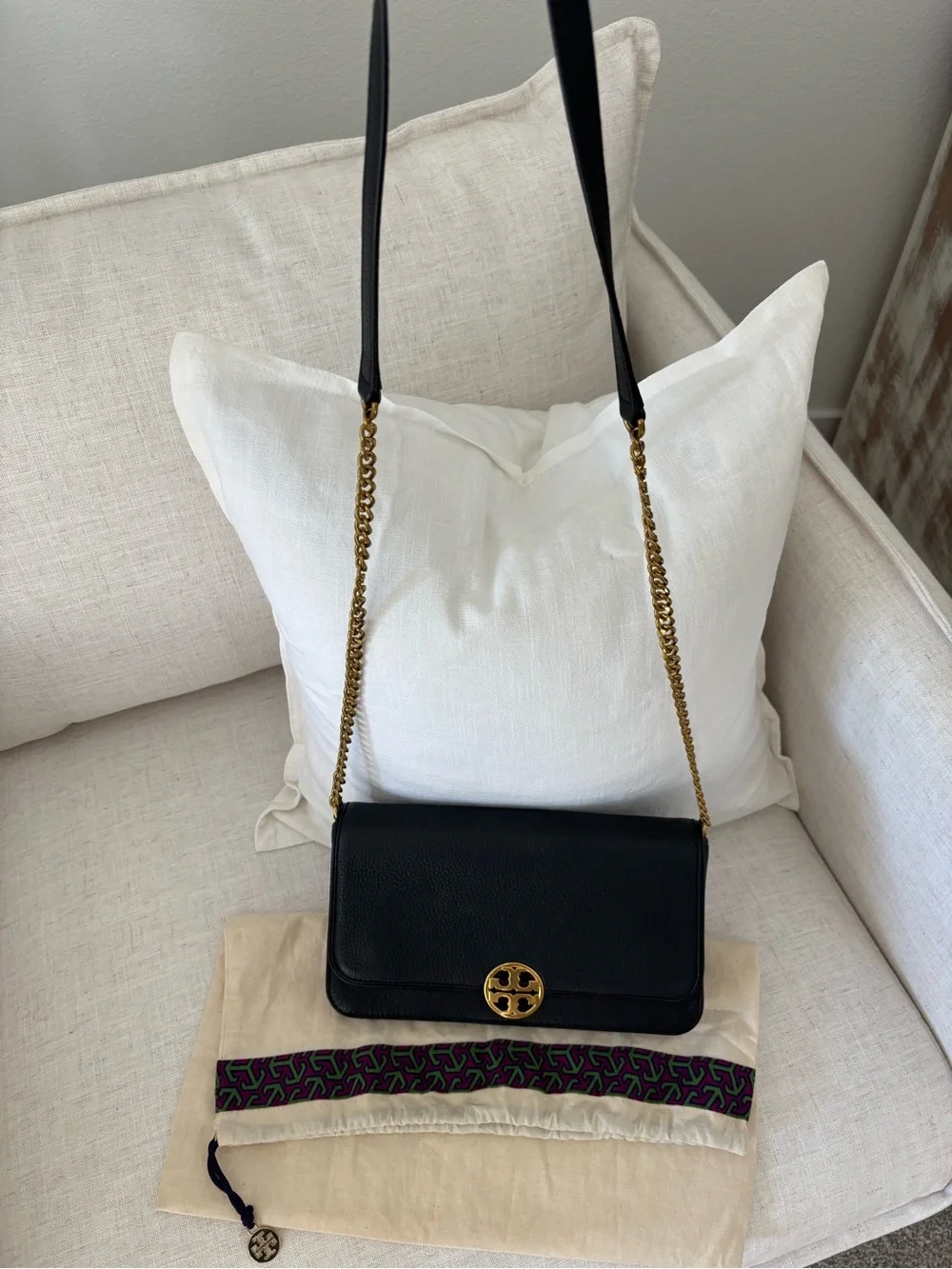 🍃🦋 Tory Burch Black Leather Flap Crossbody with Gold Chain